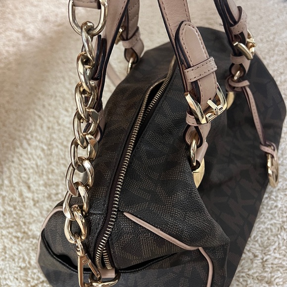 Michael Kors purse signature logo - Picture 6 of 7